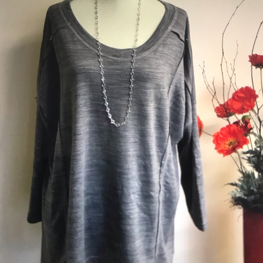 LONG SLEEVE RELAXED TEE